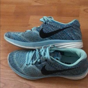 Nike Fly Knits